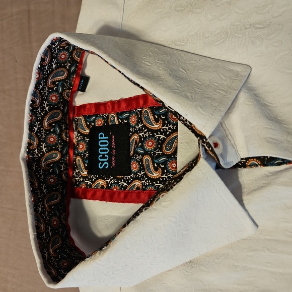 White Mint Condion 2x Scoop Dress Shirt (Like New) - Picture 3 of 4